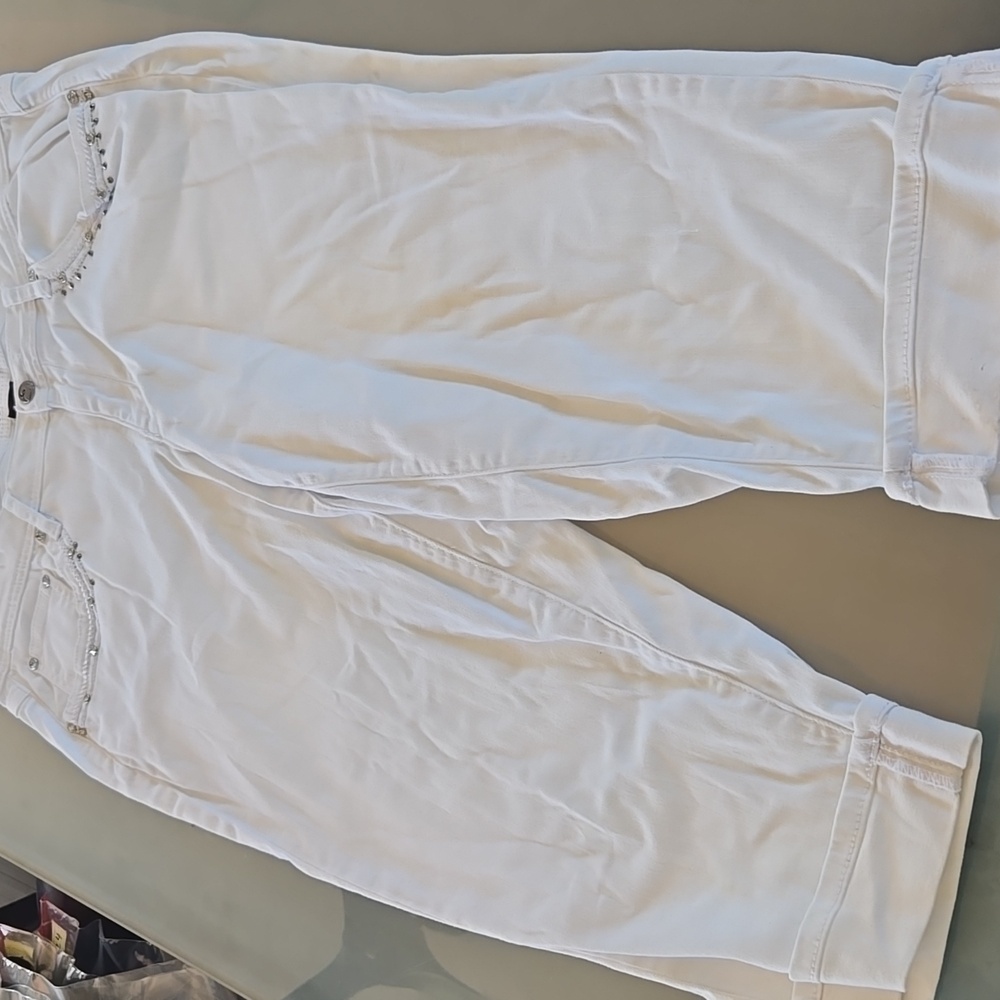 Earl Jeans White Embellished Capris - Picture 9 of 9